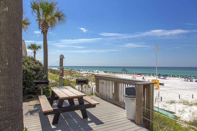 19-Crystal-Sands-Grills-East