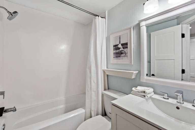 23-Costa-Del-Sol-B2-Bathroom-2