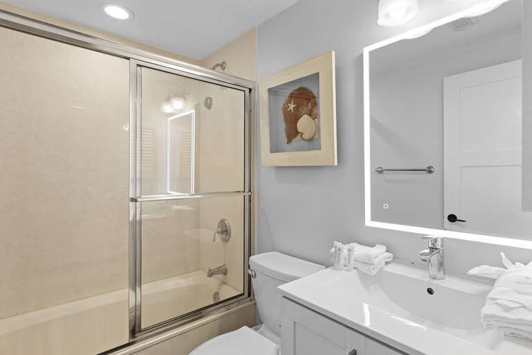 23-Costa-Del-Sol-B2-Bathroom