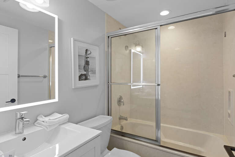 23-Costa-Del-Sol-B2-Primary-Bathroom