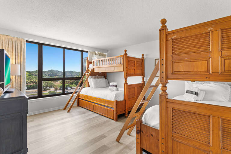 Beachside Towers I 4040 Bunk Room