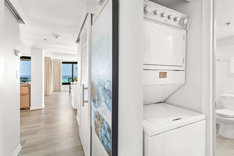 Beachside Towers I 4040 Laundry