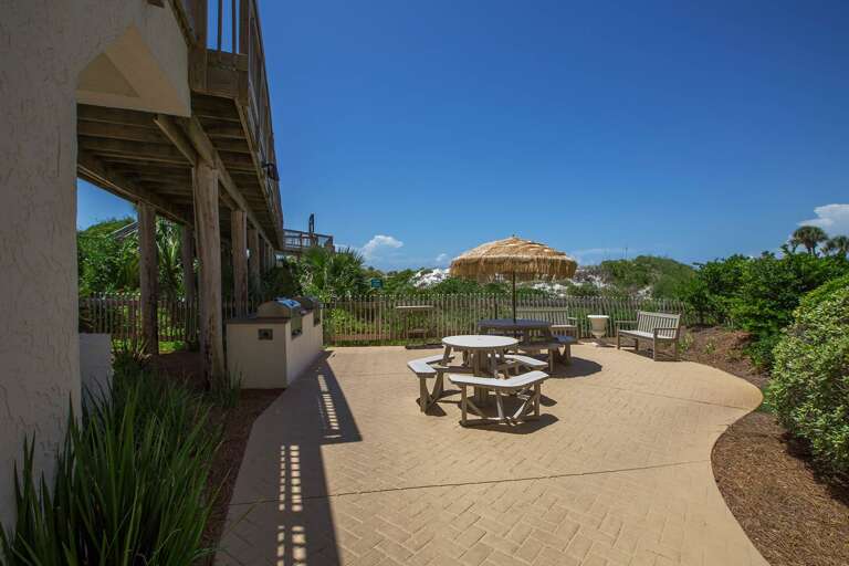 Beachside-Towers-I-Grills