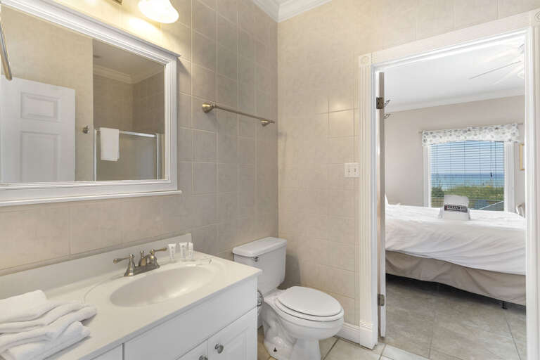 22-Sea-Spray-Bathroom-3