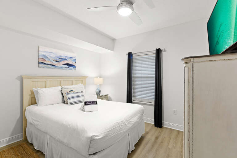 Ariel Dunes I 1902 Guest Bedroom