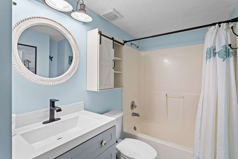 23-Gulfview-113-Bathroom