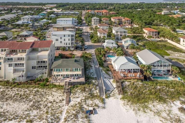 21-Sandtrap-Neighborhood-Drone