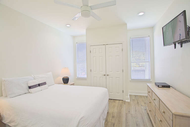 22-Seascape-Bedroom-2