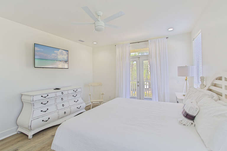 22-Seascape-Master-Bed