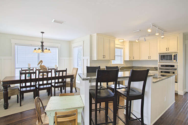 22-Crystal-View-Kitchen