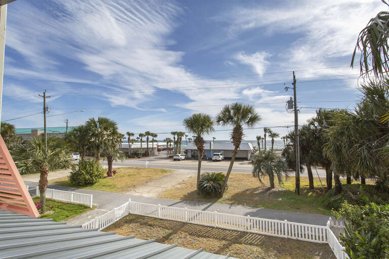 22-Crystal-View-Master-Balcony-View