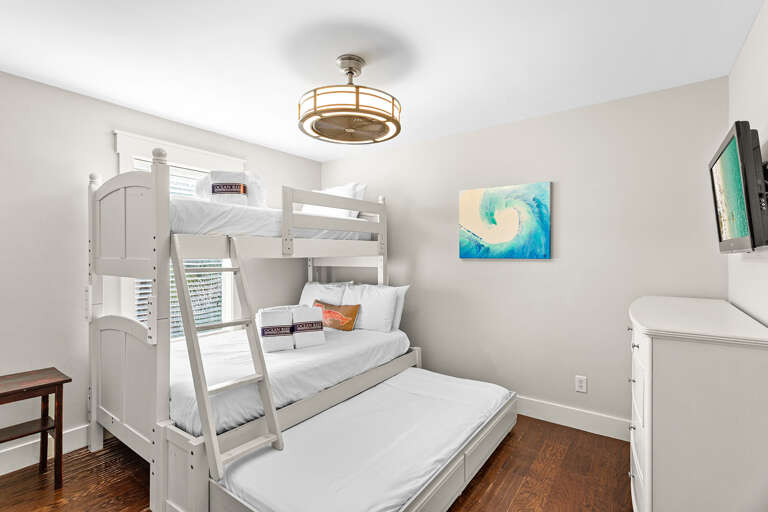 Crystal View Guest Bedroom 2
