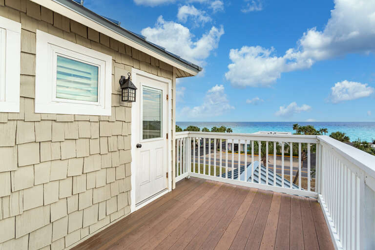 Crystal View Loft Balcony