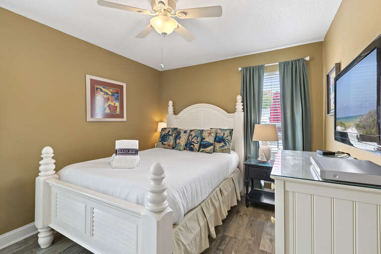 23-Panorama-Guest-Bedroom-2