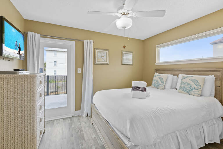 23-Panorama-Guest-Bedroom
