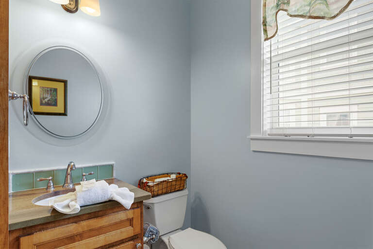 22-Tackle-Box-Powder-Room