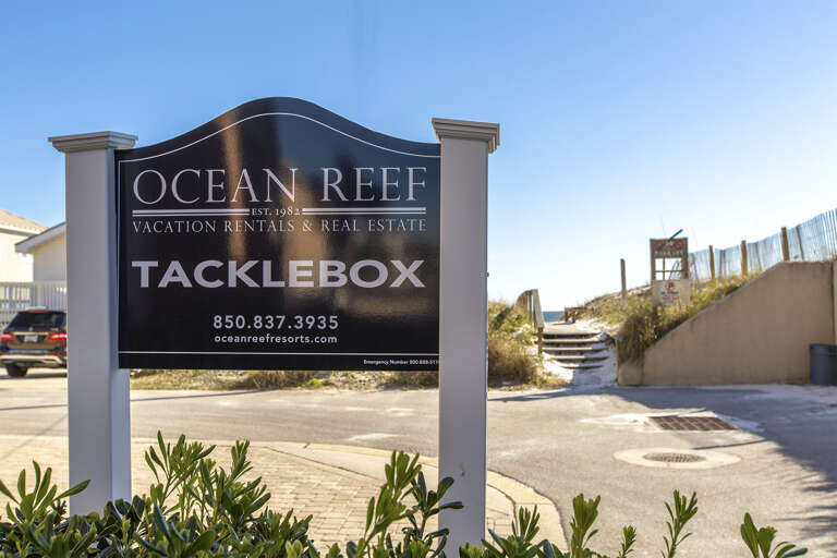 19-Tackle-Box-Sign