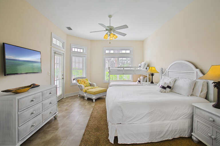 19-Avalon-Updated-Bedroom