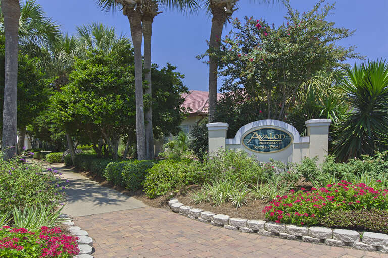 Avalon-Beach-Estates-Sign