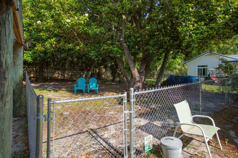 22-Hideout-Pet-Area 22-Hideout-Pet-Area