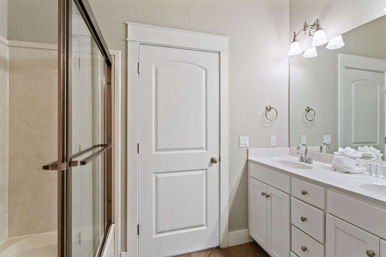 22-Coco-Hut-Bathroom-2