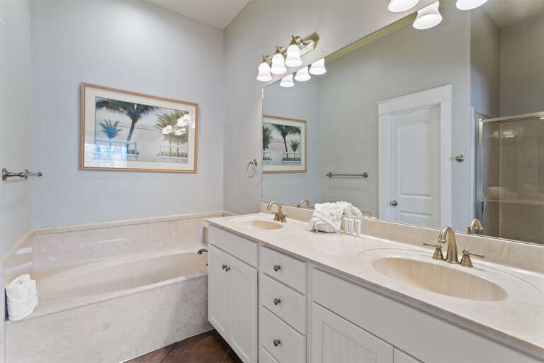 22-Coco-Hut-Bathroom