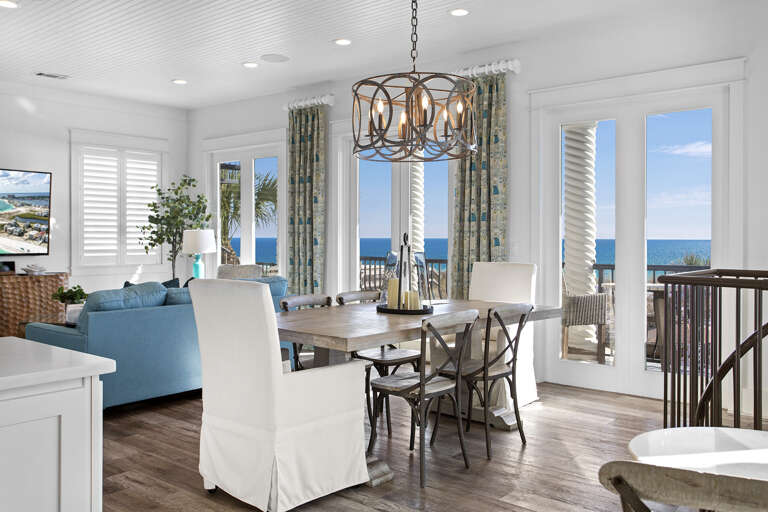 Villa Vittoria Dining Room