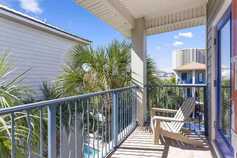 22-Anchors-Away-Upper-Balcony