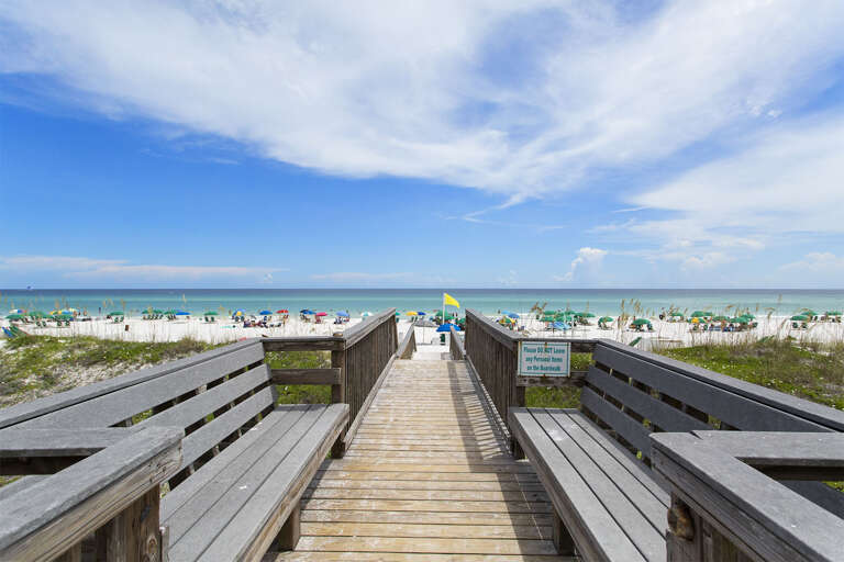 22-Maravilla-Beach-Access-Sitting-Area 22-Maravilla-Beach-Access-Sitting-Area