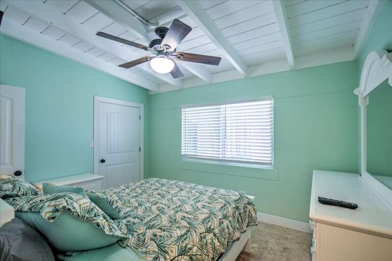 Guest bedroom Guest bedroom