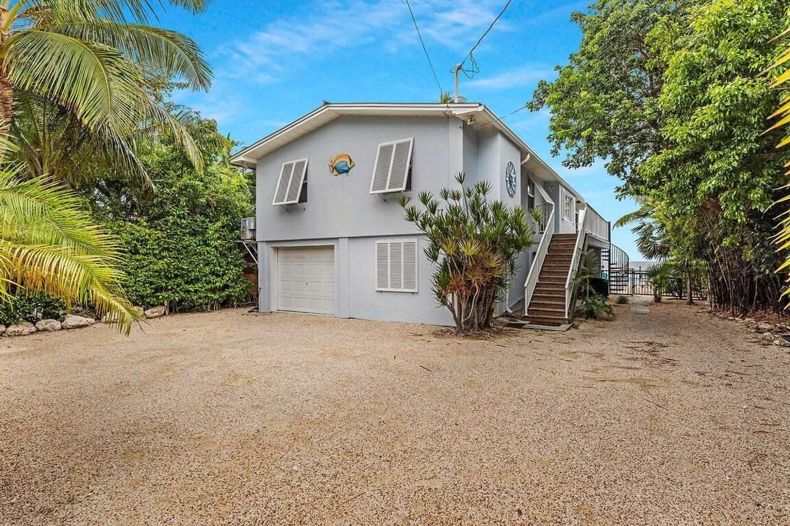 La Casa Habana Grassy Key, FL 3 Bedrooms 8 Guests