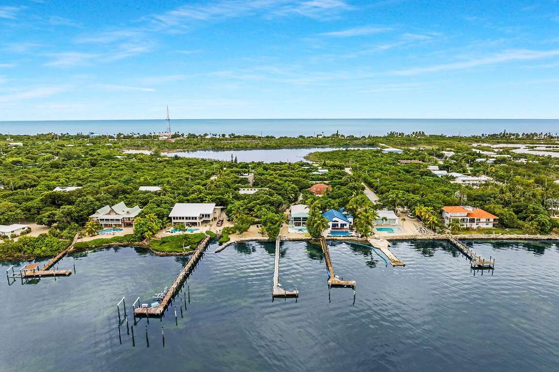 La Casa Habana Grassy Key, FL 3 Bedrooms 8 Guests