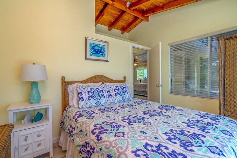 Queen bedroom upstairs