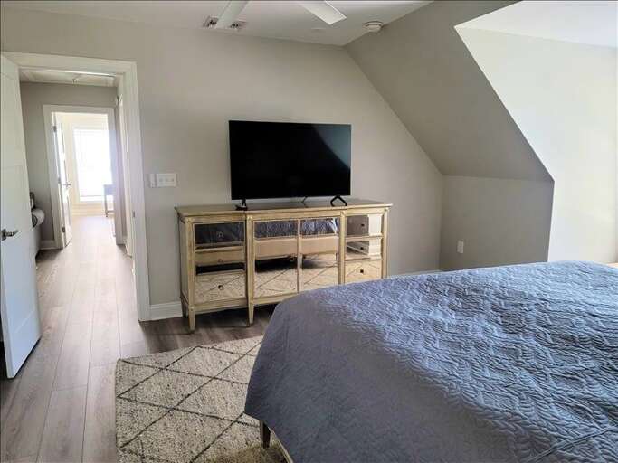 King bed upstairs hall