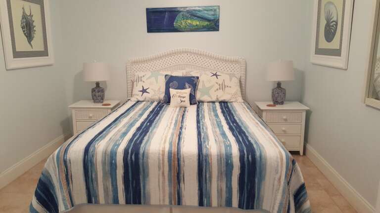 Third bedroom with a queen bed