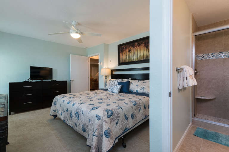 Master bedroom on right Master bedroom on right