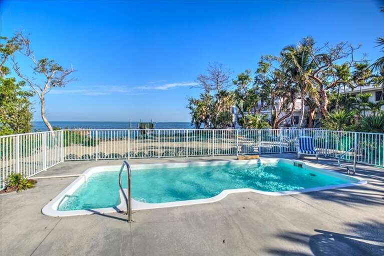 Playa Del Awesome Beautiful 3 Bedroom House for 8 Guests in Grassy Key, FL