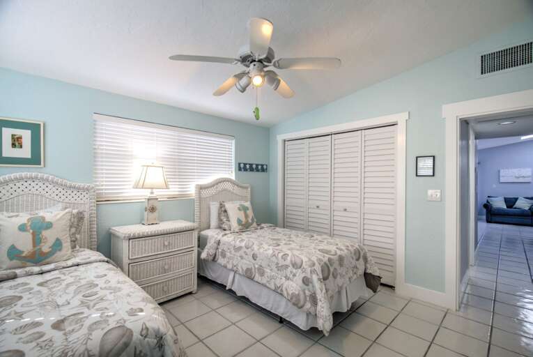 Guest bedroom Guest bedroom