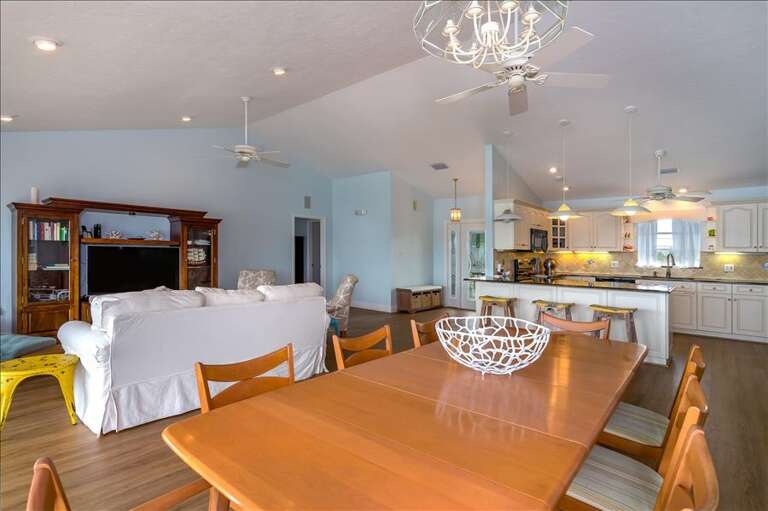 Overview kitchen living dining