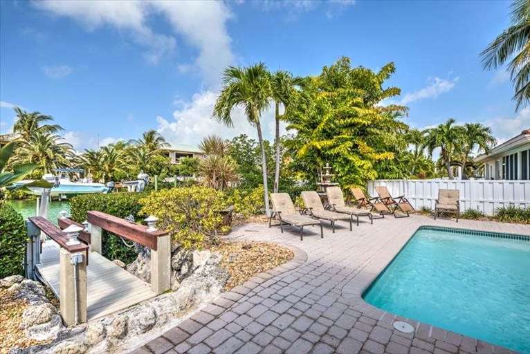 Pool deck
