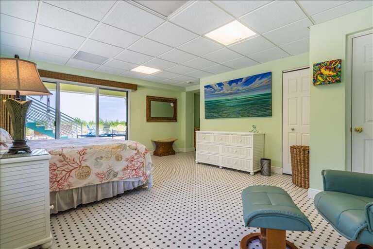 Large Downstairs King Bedroom Large Downstairs King Bedroom