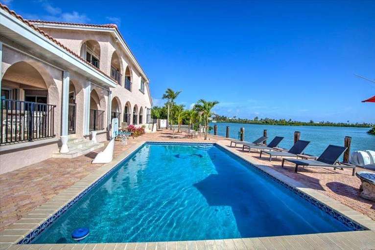 Way To Go Beautiful 4 Bedroom House in Marathon, FL Sleeps 10