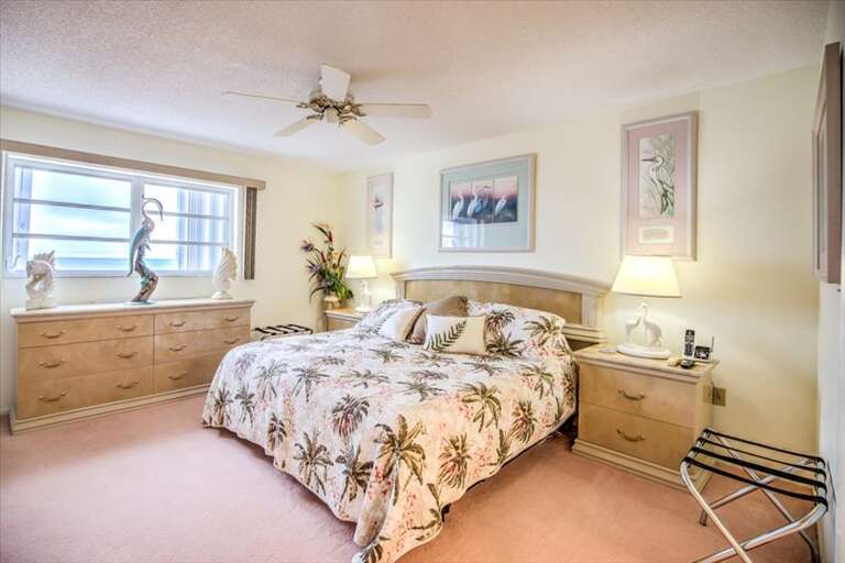 Master Bedroom Master Bedroom