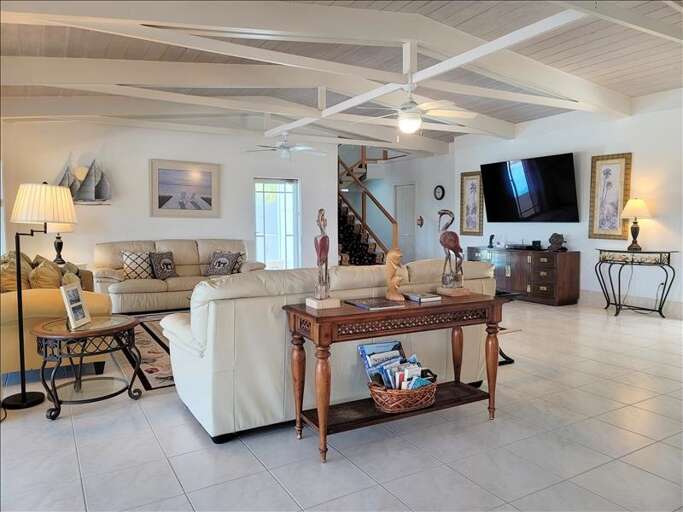 Living room towards pool