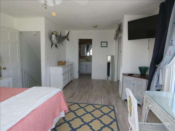 Ensuite Main Bed-Bath