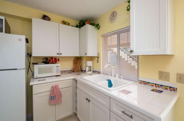 Downstairs Kitchenette