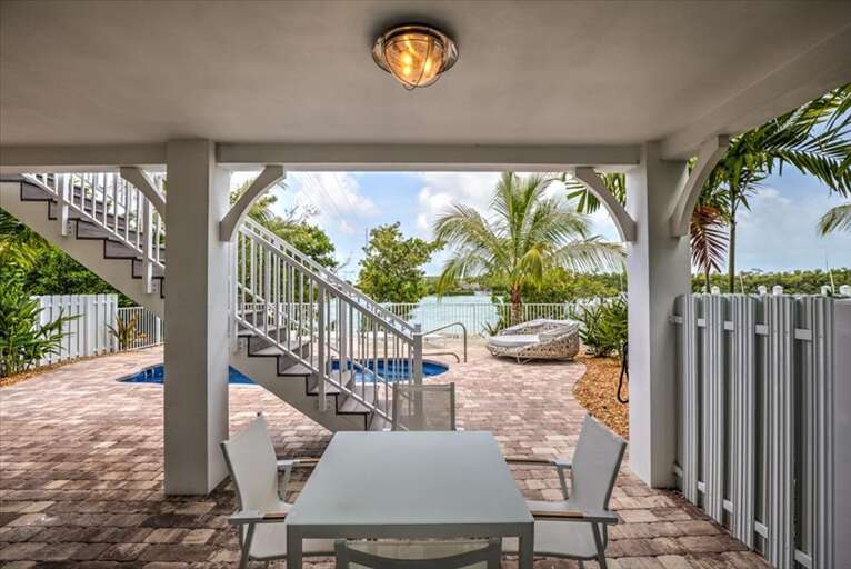 Run from the sun Run from the sun