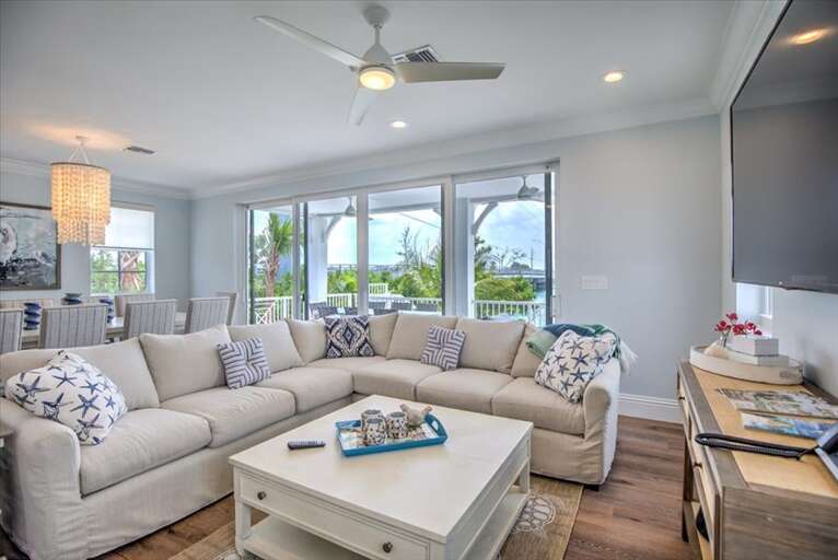 Living Area Living Area