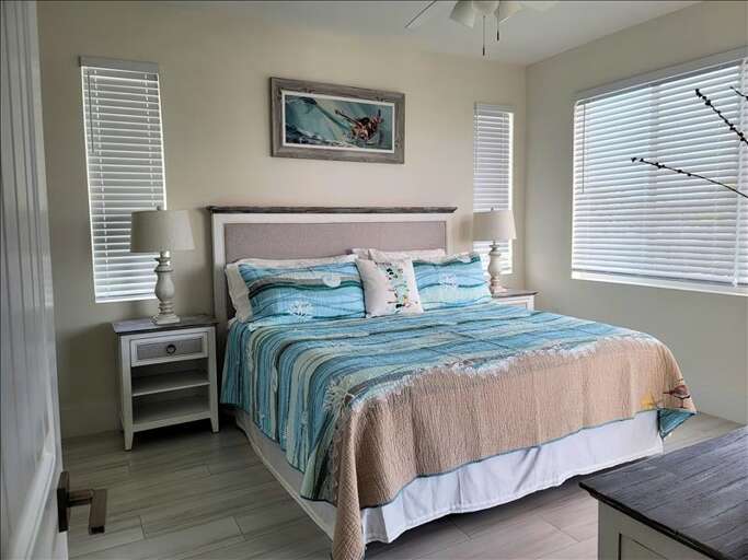 Master bedroom Master bedroom