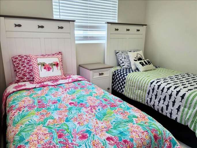 Twin beds 2 Twin beds 2